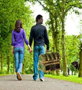 passeggiano con tesoro